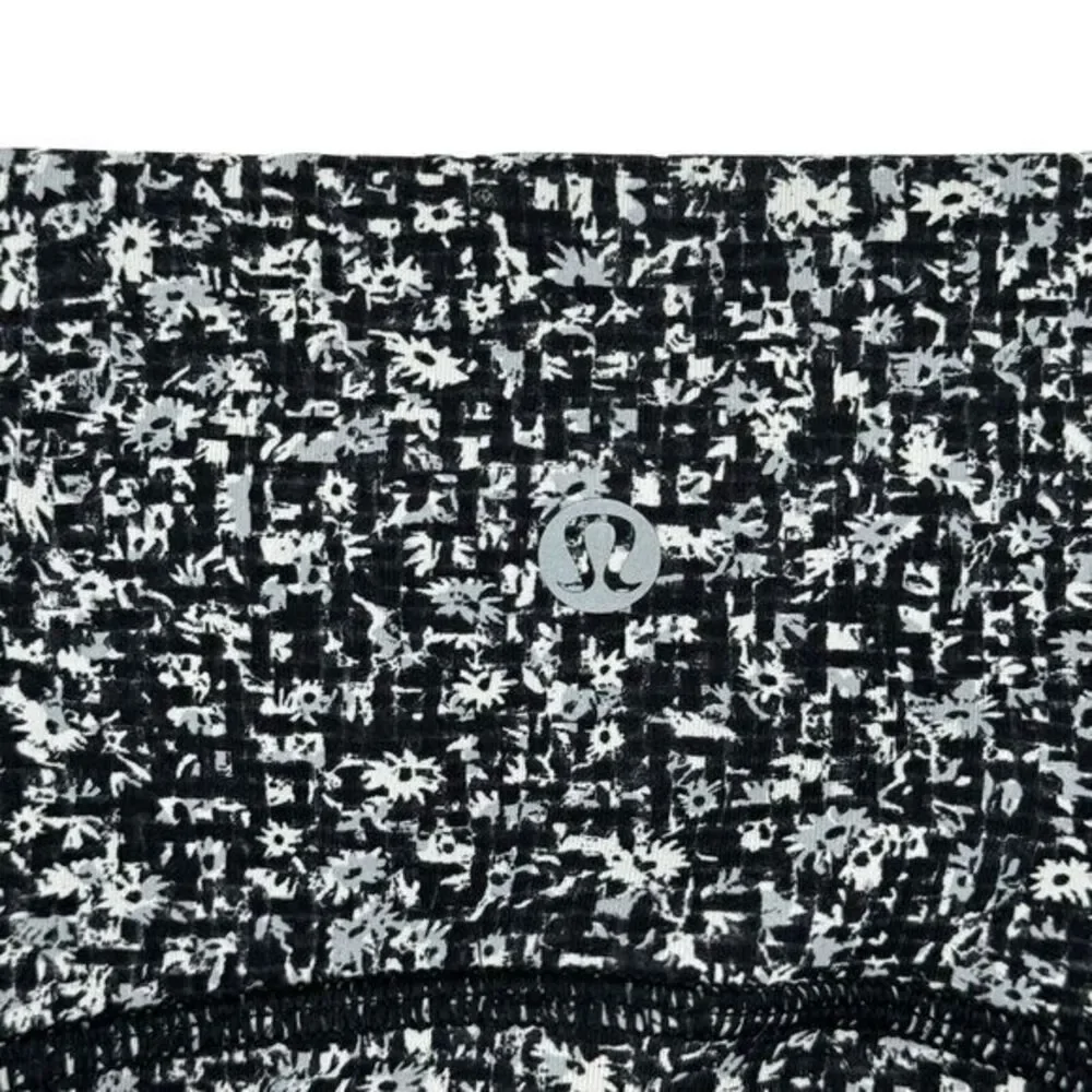 Lululemon Black/White Flower‎ Patterned Women's Leggings Exposed Seam Size 4